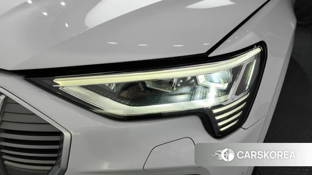 Audi e-Tron id 4476094 из Кореи 14