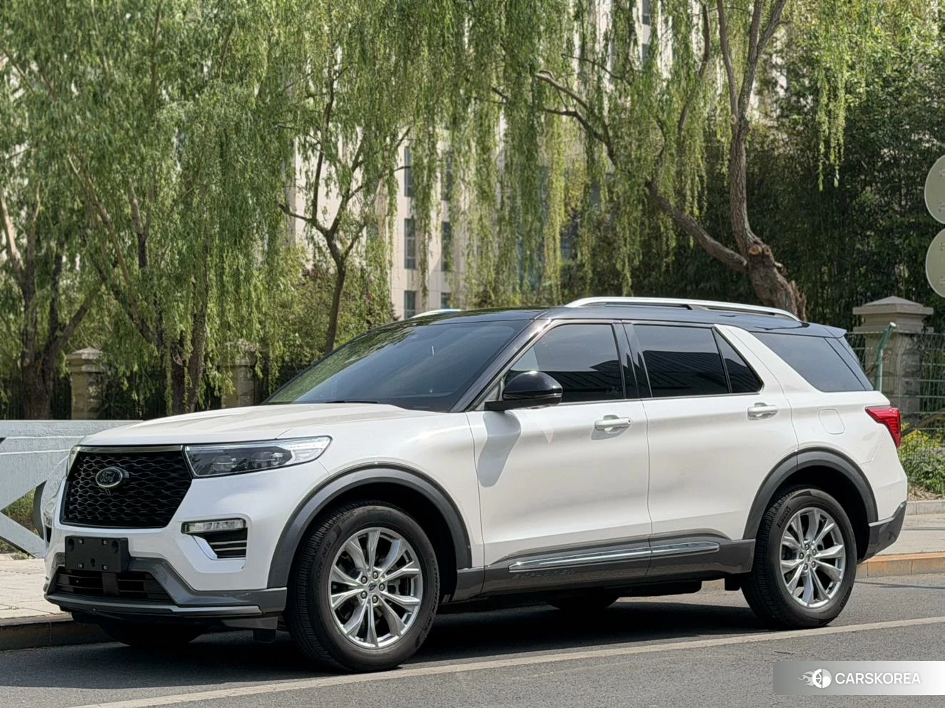 Ford Explorer id 4405885 из Китая 14