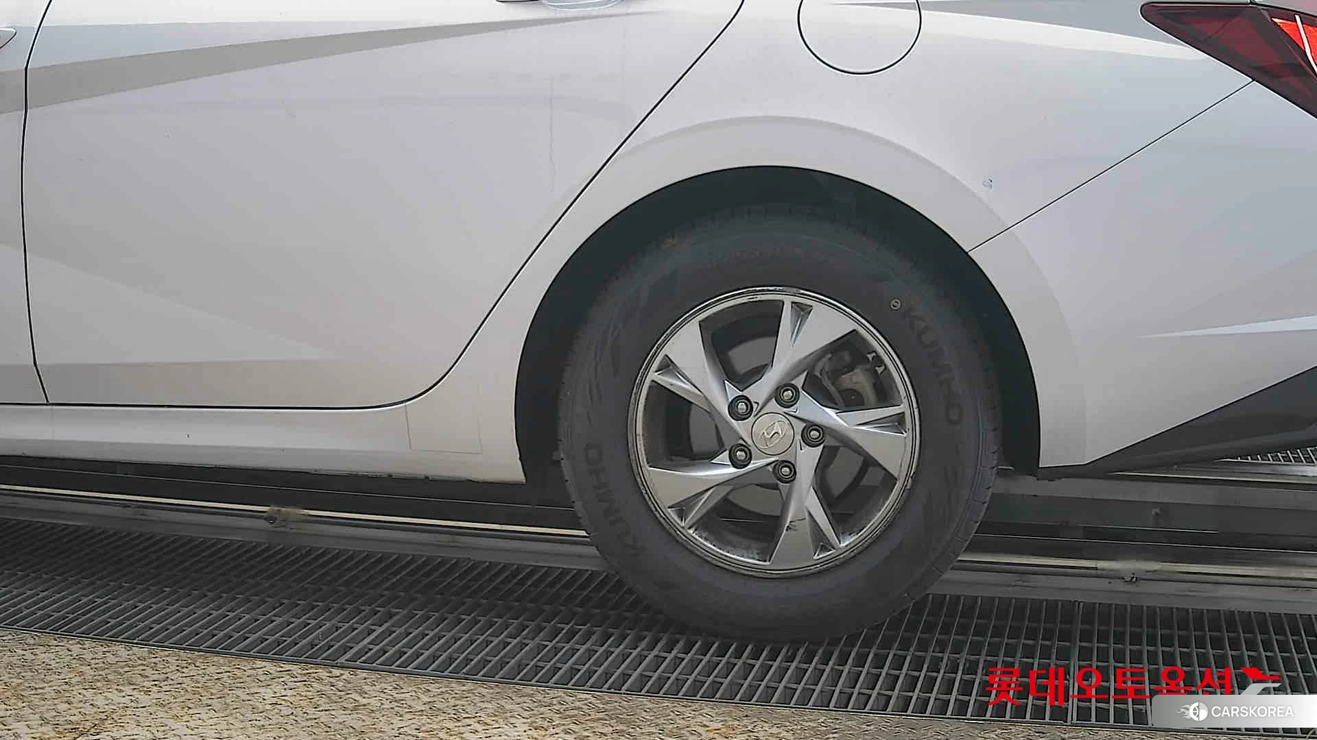 Hyundai Avante id 3875696 из Кореи 14