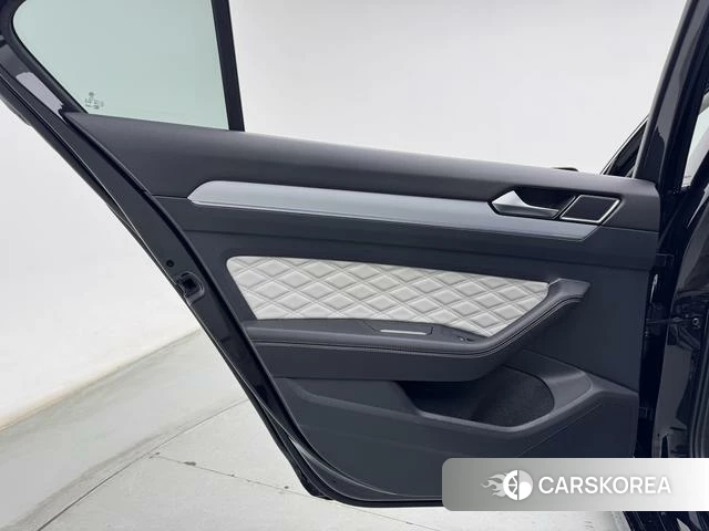 Volkswagen Magotan id 4258663 из Китая 14