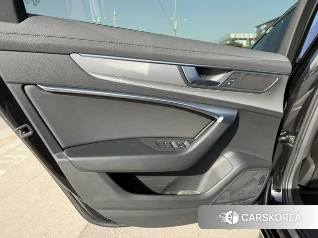 Audi A6L id 4276122 из Китая 14