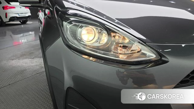 Toyota Prius C id 4402561 из Кореи 14