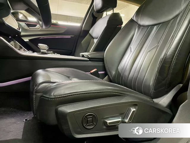 Audi A6L id 4297624 из Китая 14