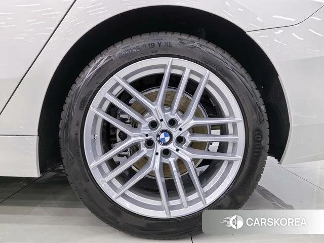 BMW 5 series id 4257661 из Китая 14