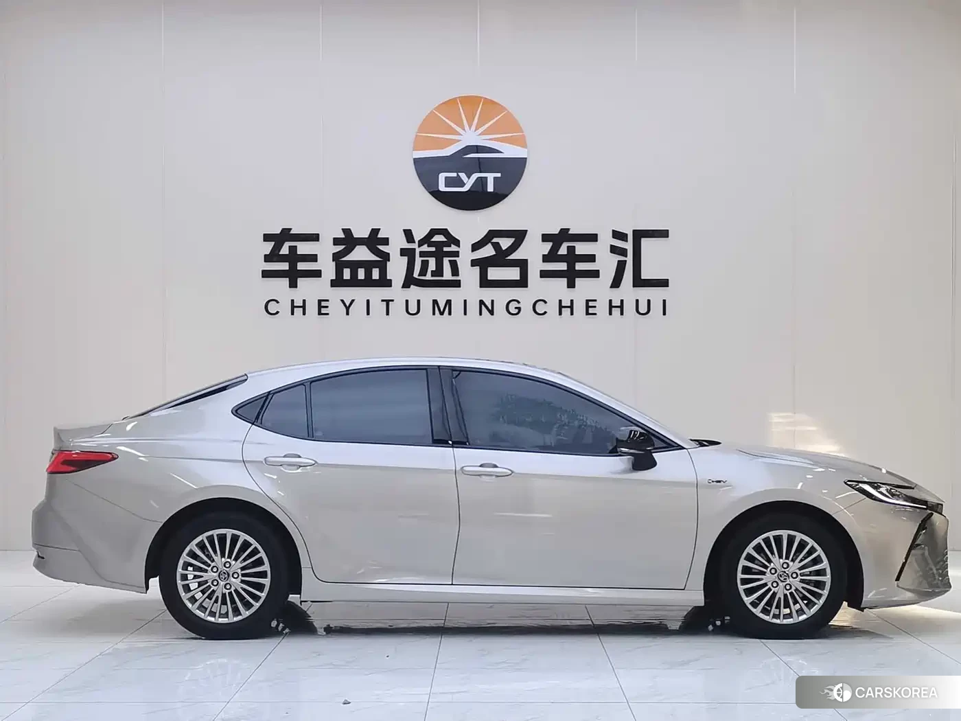 Toyota Camry id 4628119 из Китая 14