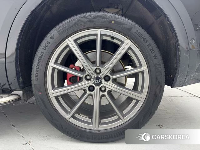 Audi Q5L id 4257087 из Китая 14