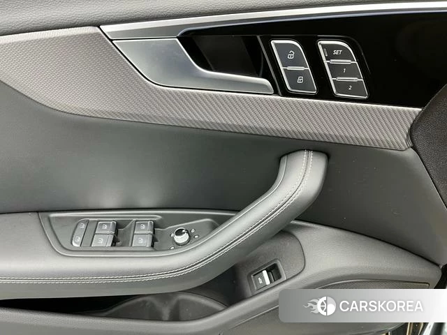 Audi A4L id 4300472 из Китая 14