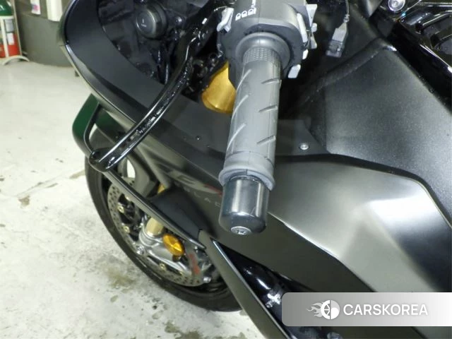 Honda CBR1000RR-R FIREBLADE SP id 4229661 из Японии 14