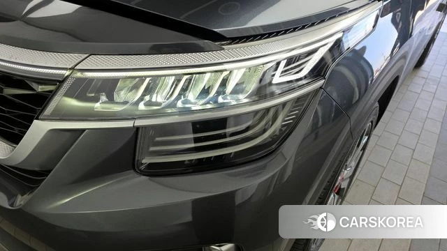 Kia Seltos id 4323994 из Кореи 14