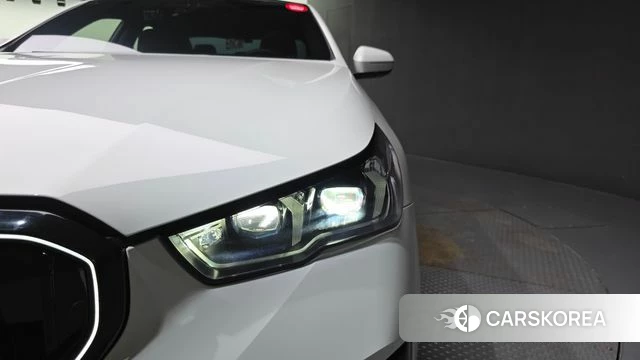 BMW 5 Series (G60) id 4394433 из Кореи 14