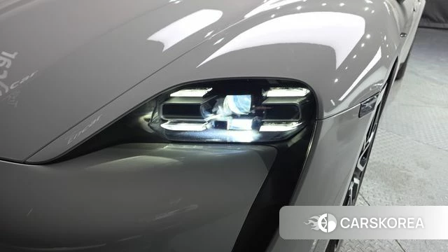 Porsche Taycan id 4201087 из Кореи 14