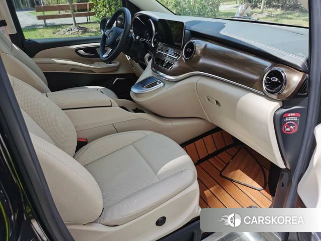 Mercedes-Benz V-class id 4219787 из Китая 14