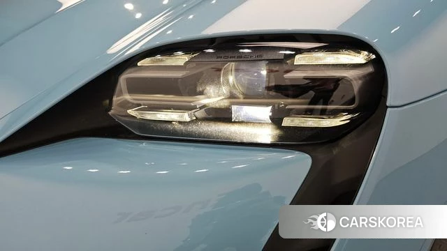 Porsche Taycan id 4315608 из Кореи 14