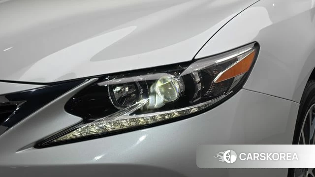 Lexus New ES300h id 4795046 из Кореи 14