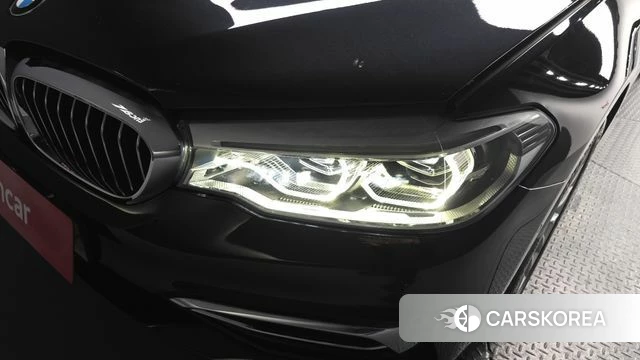 BMW 5 Series (G30) id 4310836 из Кореи 14