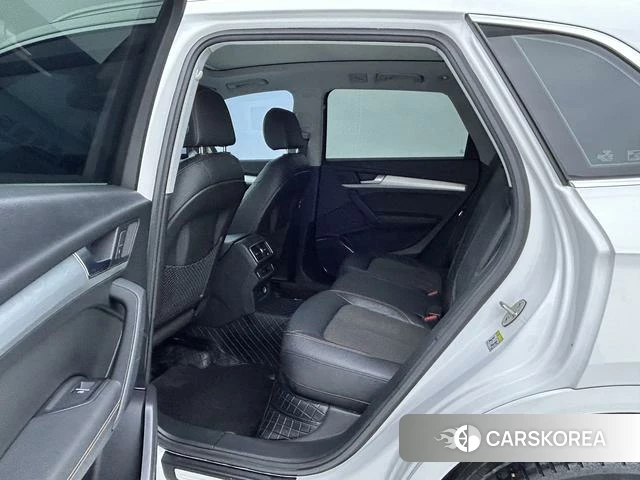 Audi Q5L id 4235023 из Китая 14