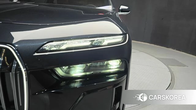 BMW 7 Series (G70) id 4359842 из Кореи 14