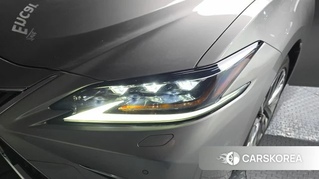 Lexus ES300h 7th generation id 4304322 из Кореи 14