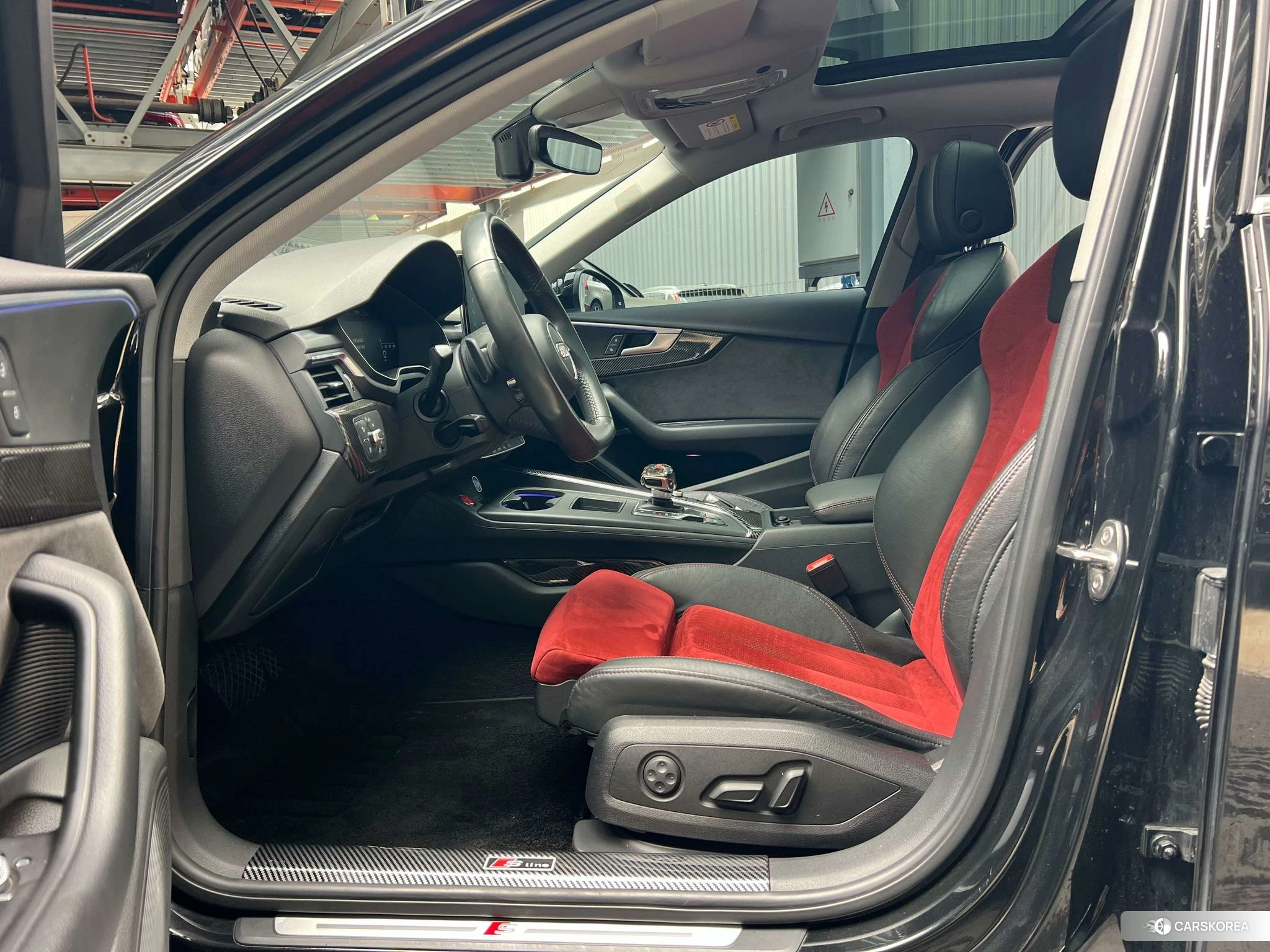 Audi A4L id 4407510 из Китая 14