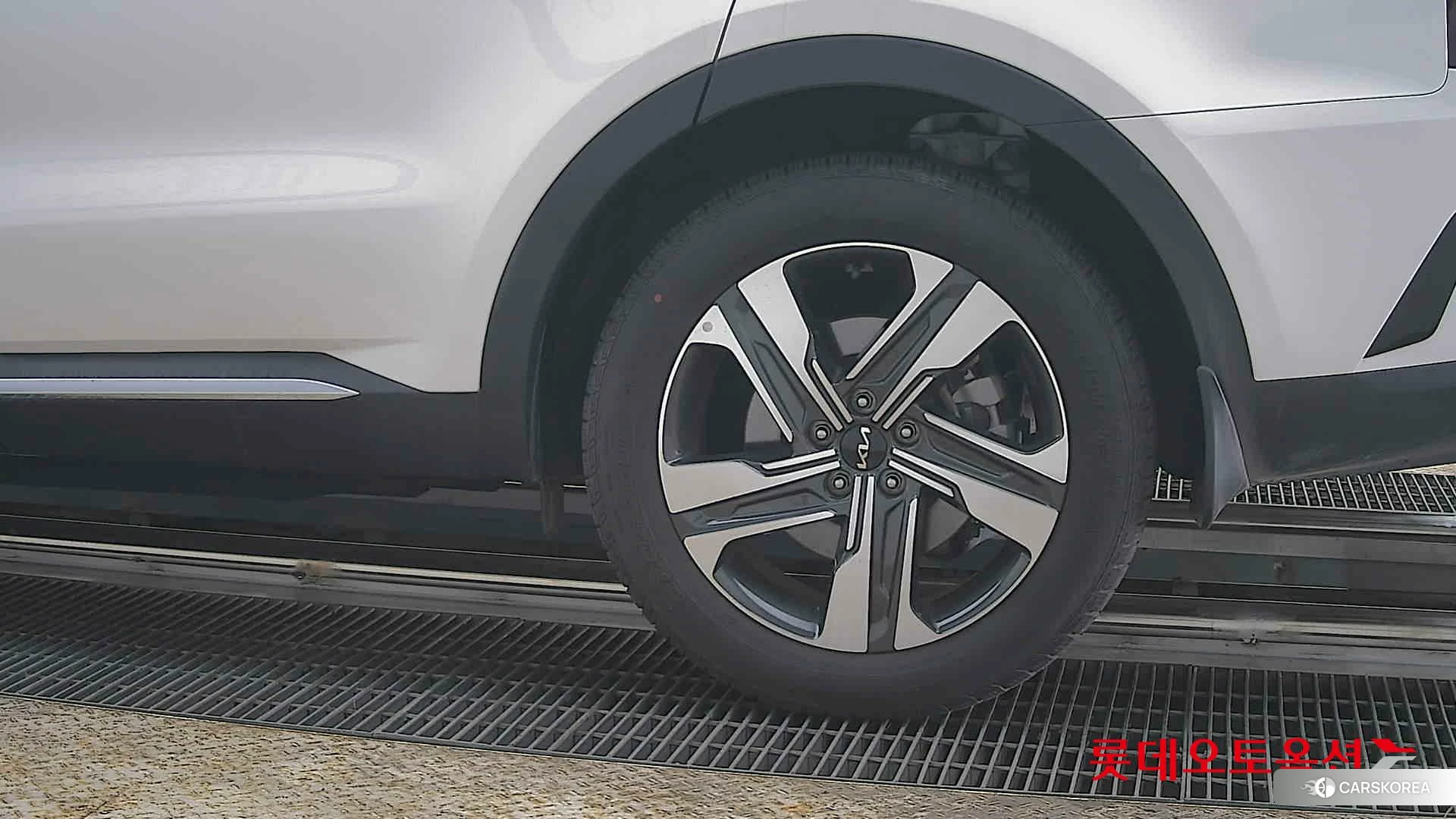 Kia Sorento Hybrid id 3875752 из Кореи 14