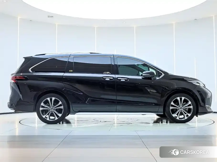 Toyota Granvia id 4546053 из Китая 14