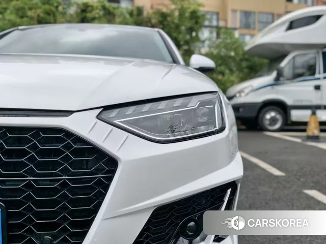 Audi A4L id 4273263 из Китая 14
