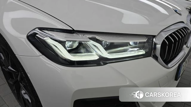 BMW 5 Series (G30) id 4687985 из Кореи 14