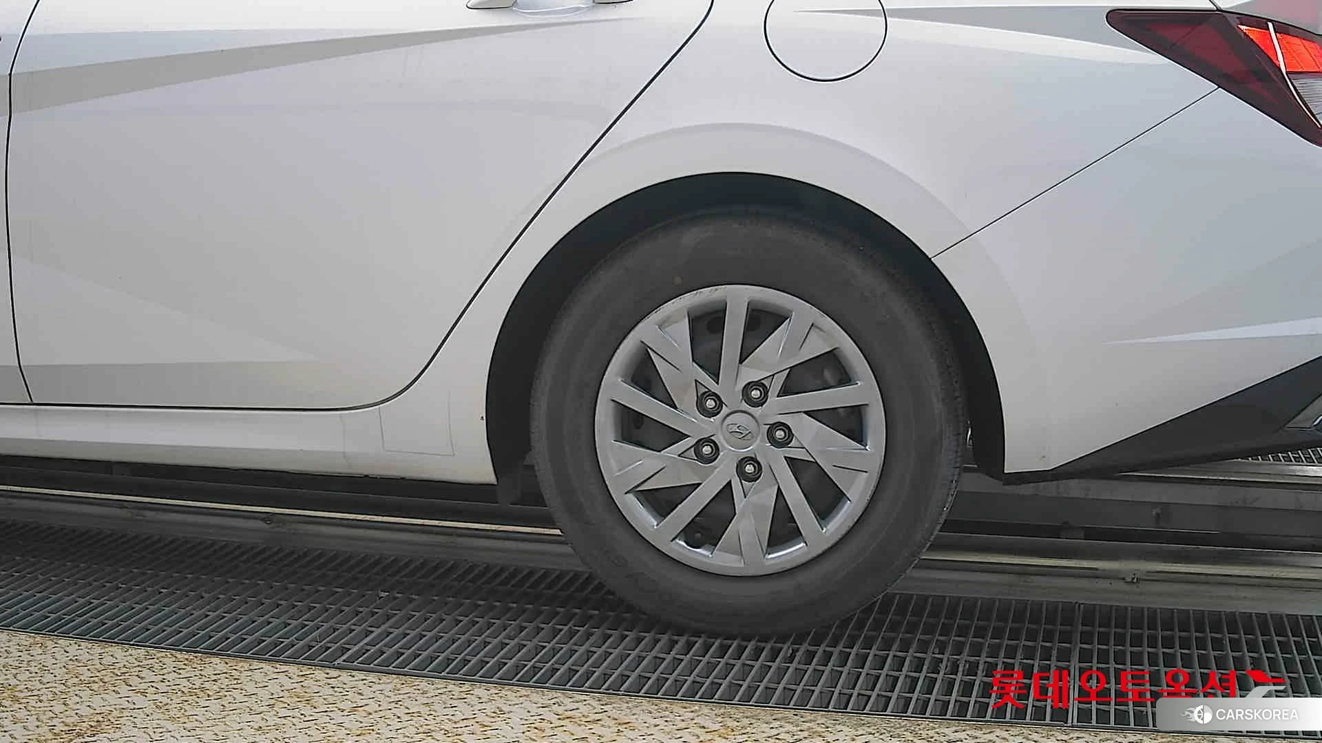 Hyundai Avante id 4289490 из Кореи 14