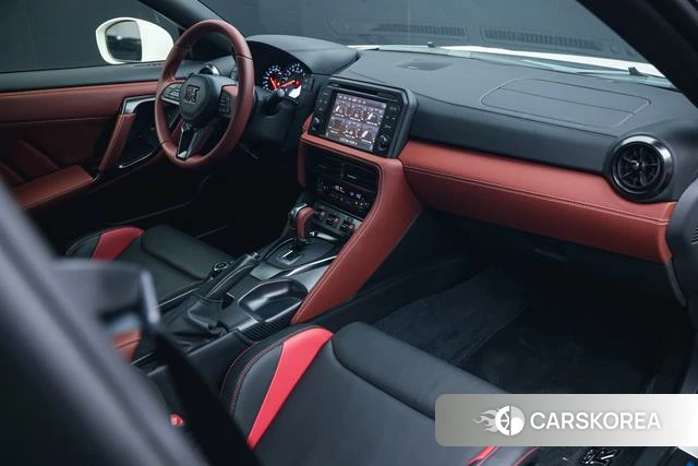 Nissan GT-R id 4333928 из Китая 14