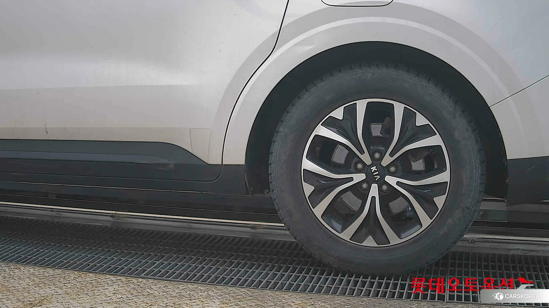 Kia Carnival id 3882158 из Кореи 14