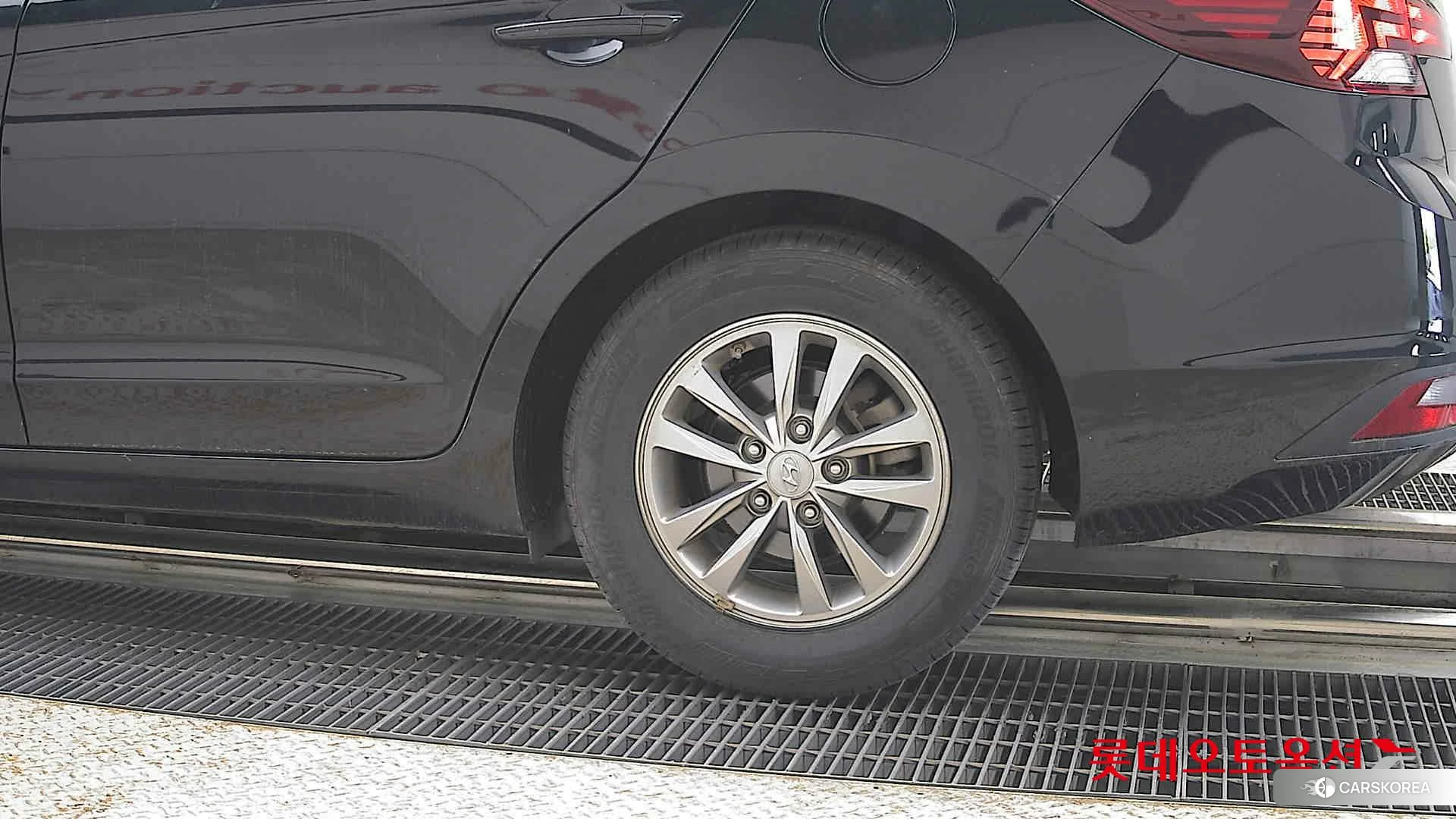 Hyundai Avante id 4289336 из Кореи 14