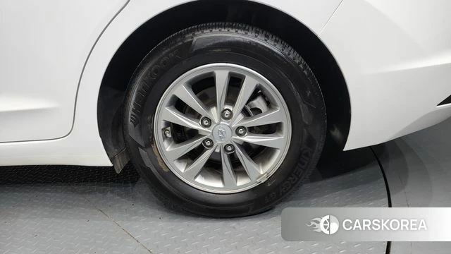 Hyundai The New Avante AD id 4530616 из Кореи 14
