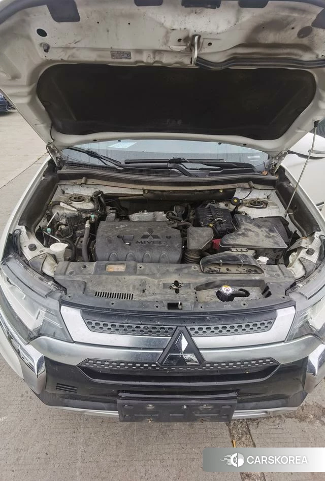 Mitsubishi  Outlander id 4240654 из Китая 14