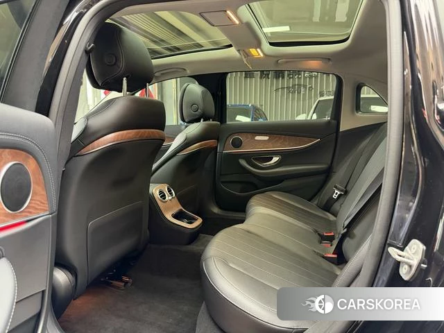 Mercedes-Benz E-class id 4258359 из Китая 14