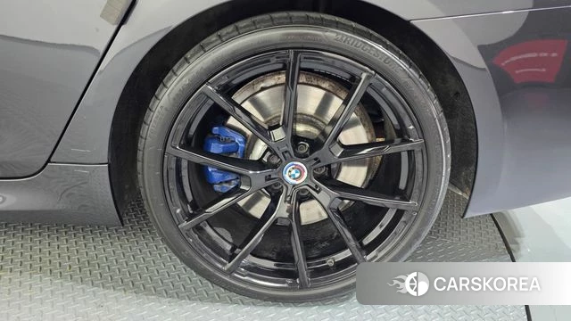 BMW 5 Series (G30) id 4506486 из Кореи 14