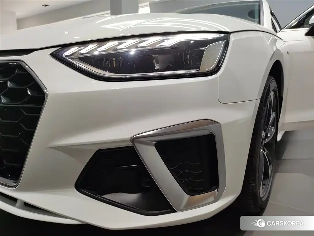 Audi A4L id 4539184 из Китая 14