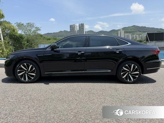 Volkswagen Passat id 4276472 из Китая 14
