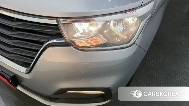 Hyundai The New Grand Starex id 4285651 из Кореи 14