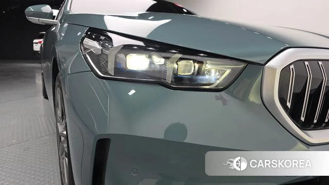 BMW 5 Series (G60) id 4185500 из Кореи 14