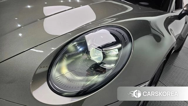 Porsche 911(992) id 4562641 из Кореи 14