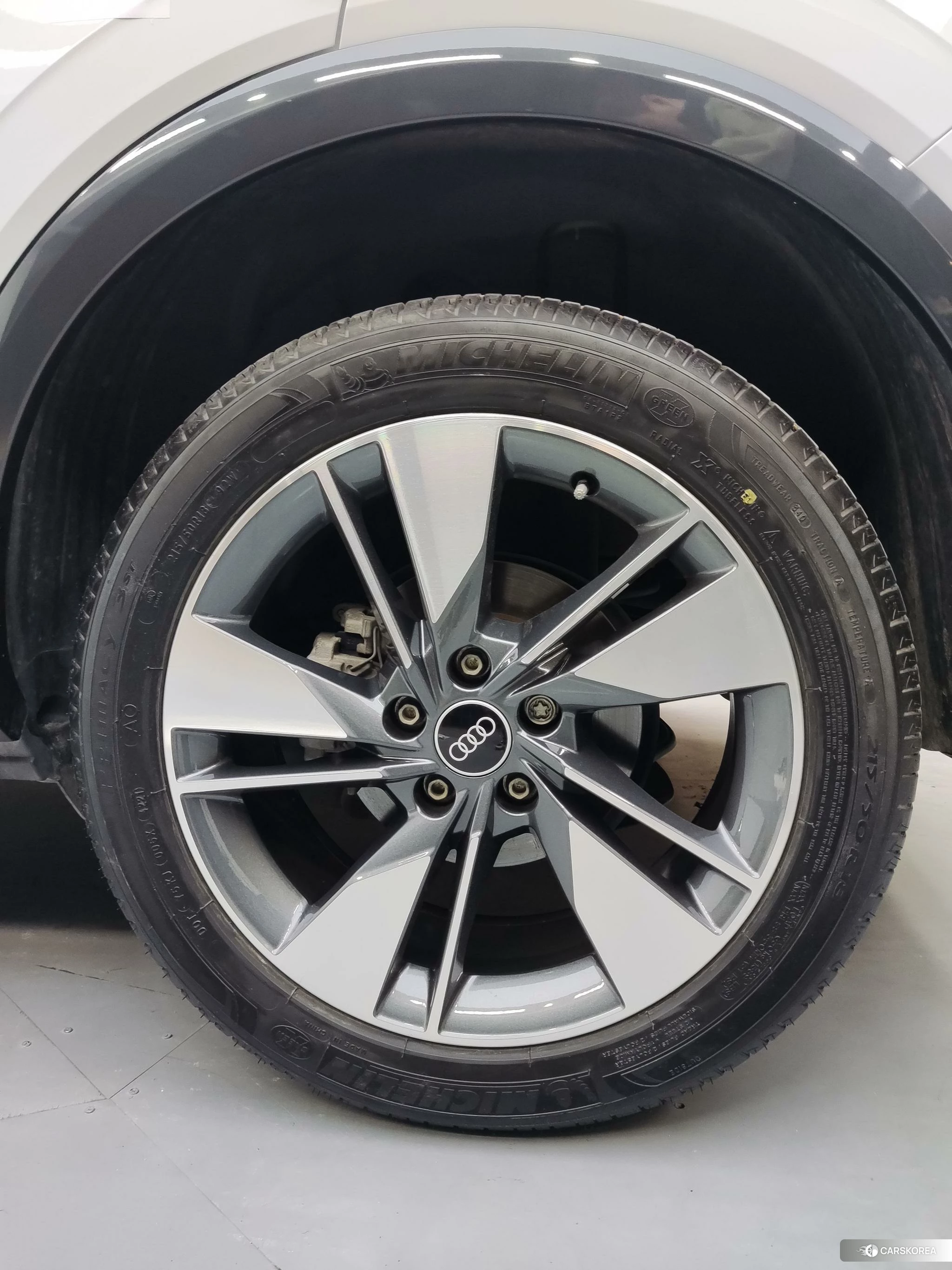 Audi Q2L id 4453677 из Китая 14