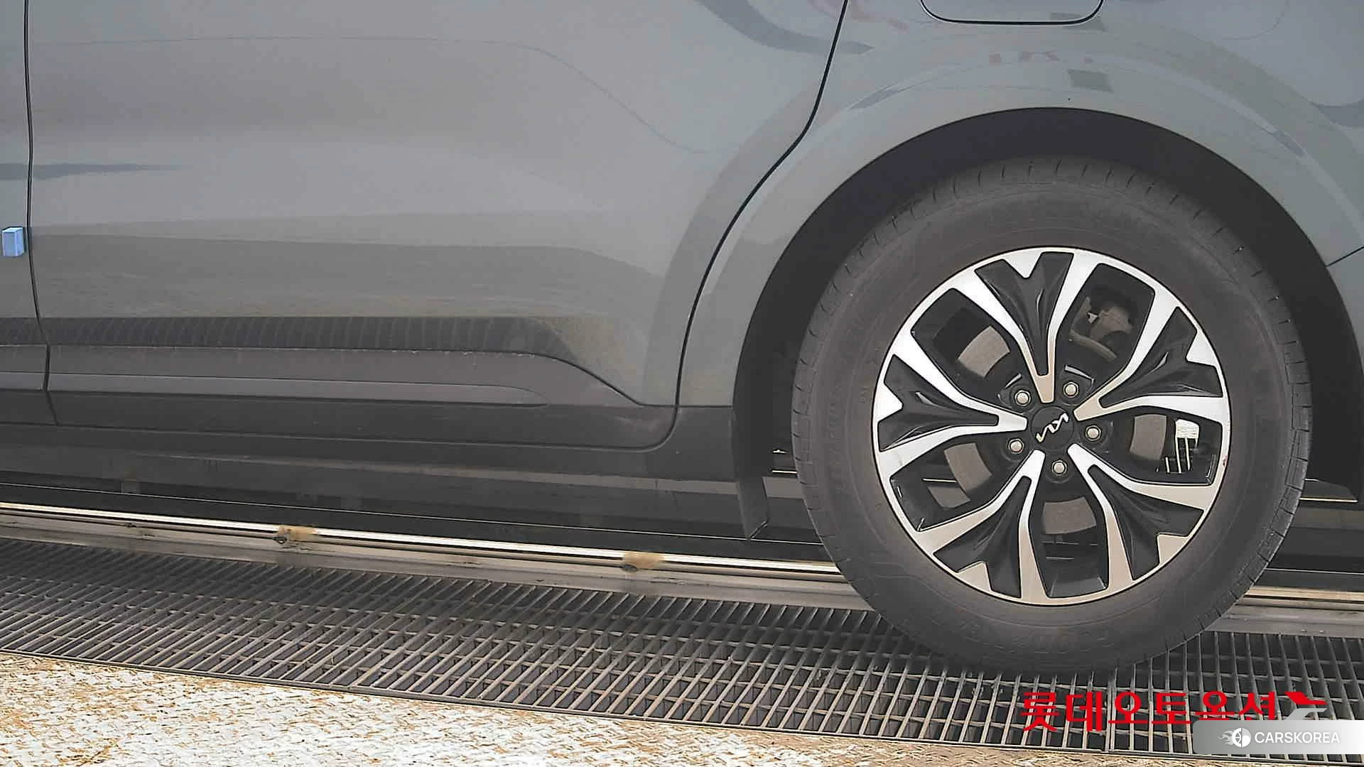 Kia Carnival id 3869418 из Кореи 14