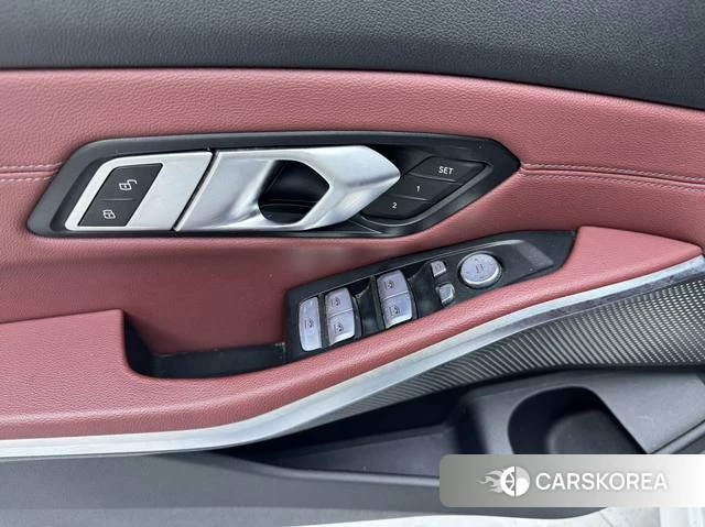 BMW 3 series id 3957852 из Китая 14