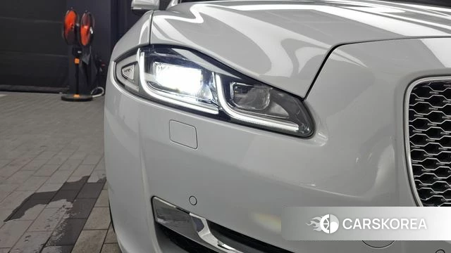 Jaguar All New XJ id 4626401 из Кореи 14