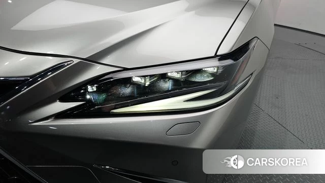 Lexus ES300h 7th generation id 4354511 из Кореи 14