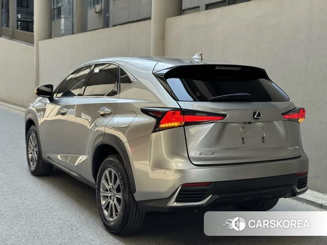 Lexus NX id 4299907 из Китая 14