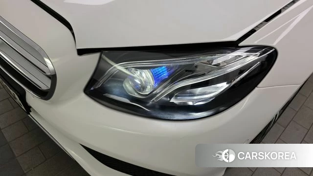 Mercedes-Benz E-Class W213 id 4187796 из Кореи 14