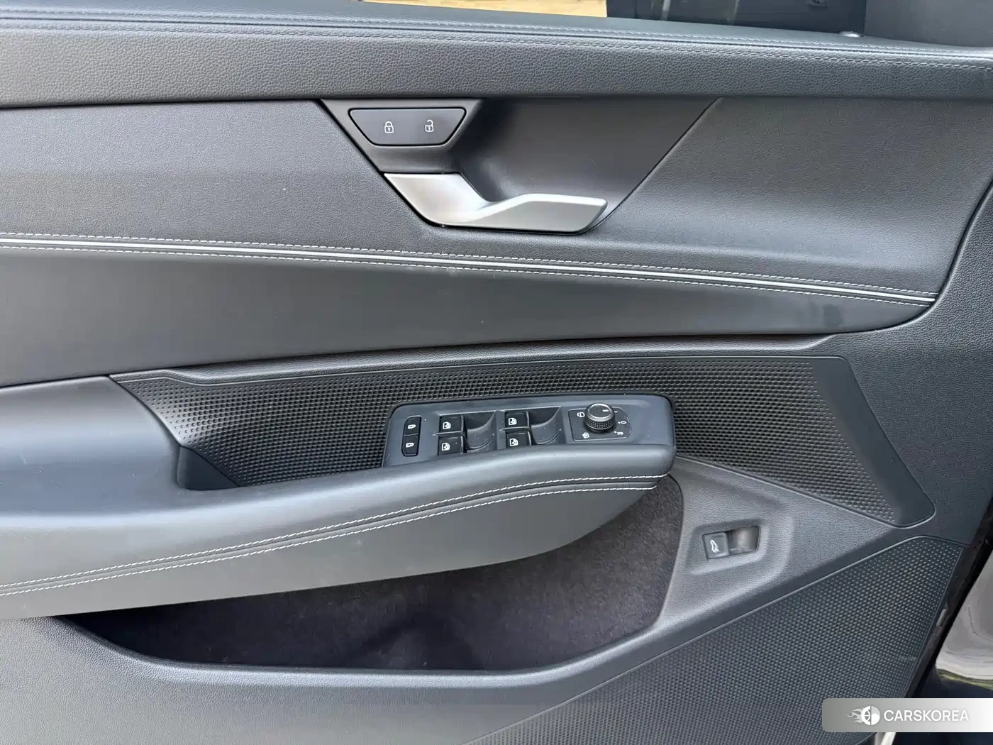Volkswagen Passat id 4576605 из Китая 14