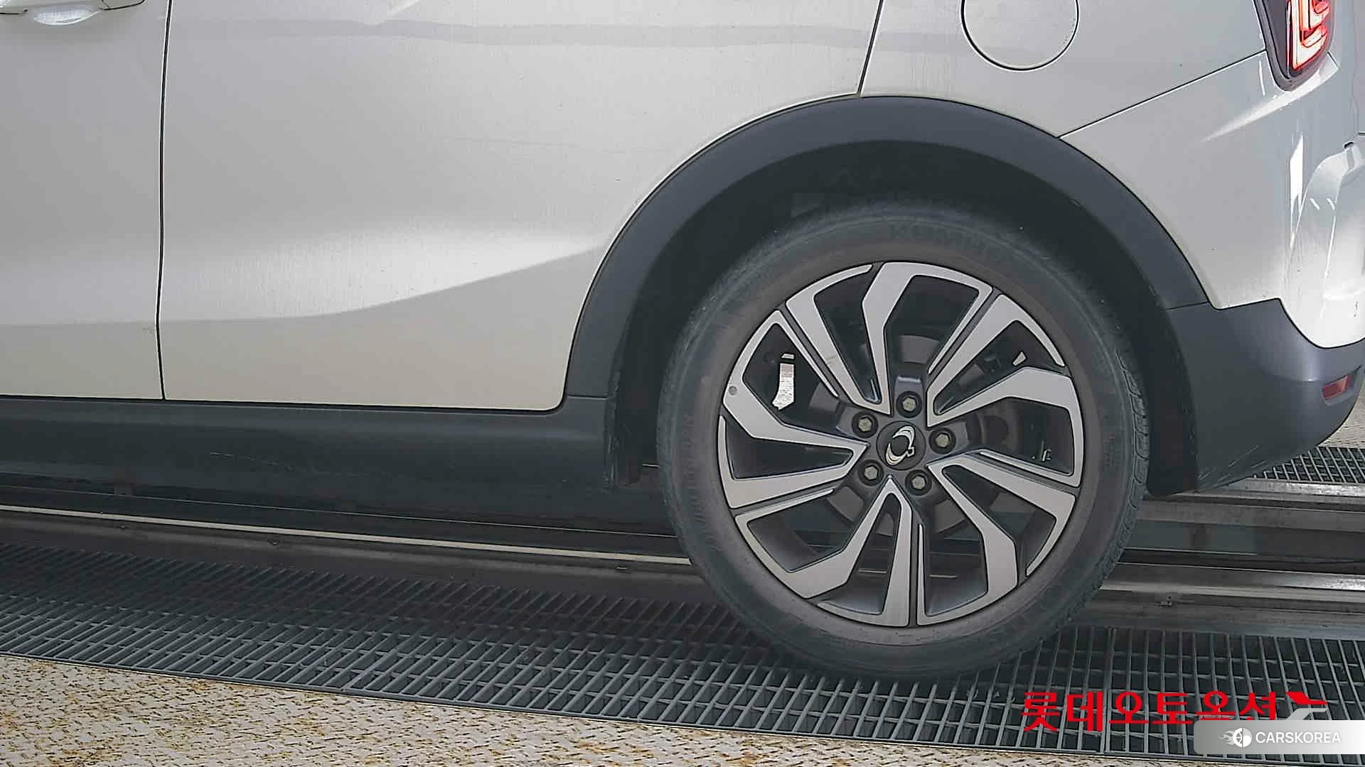 SsangYong Tivoli id 4909353 из Кореи 14