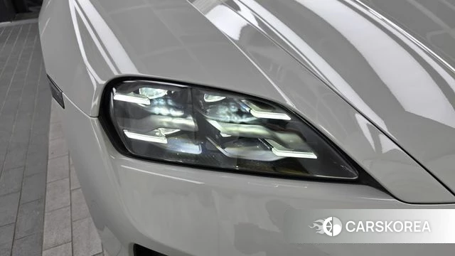 Porsche Taycan id 4623191 из Кореи 14